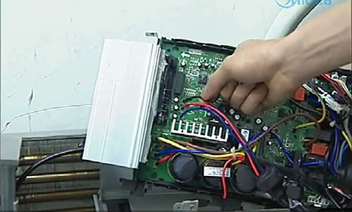 新巴尔虎右美的空调电话是多少